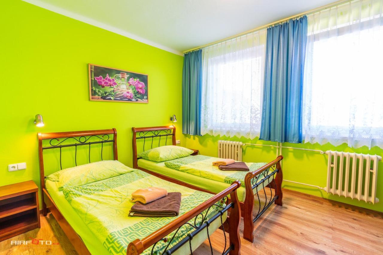 Hotel Hvezda Kromeriz Ngoại thất bức ảnh
